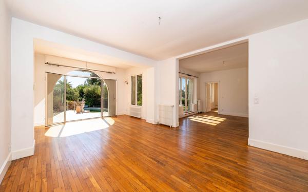 Maison à vendre    7 pièces •  Le Cannet