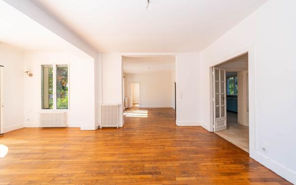 Maison à vendre    7 pièces •  Le Cannet