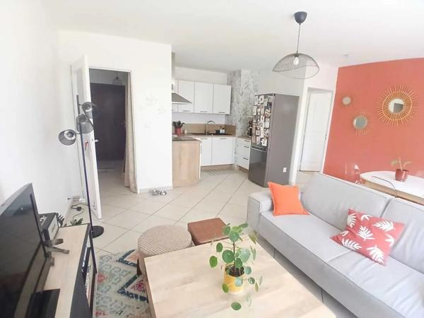 Vente                                                      Appartement
                        
                     3 pièces                      61 m2                     à Basse-Goulaine