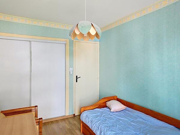 À VENDRE_PARC SAINTE MARIE / THERMAL_ APPARTEMENT TYPE F3 avec parking et cave
