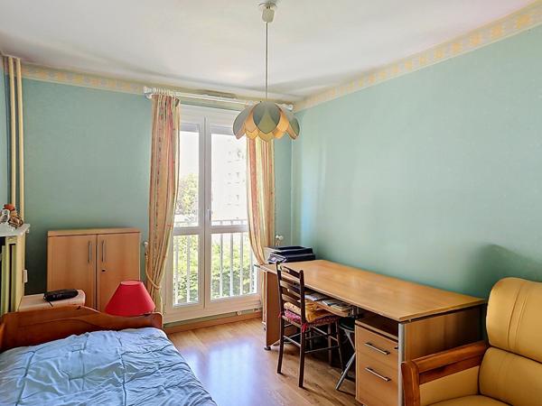 À VENDRE_PARC SAINTE MARIE / THERMAL_ APPARTEMENT TYPE F3 avec parking et cave