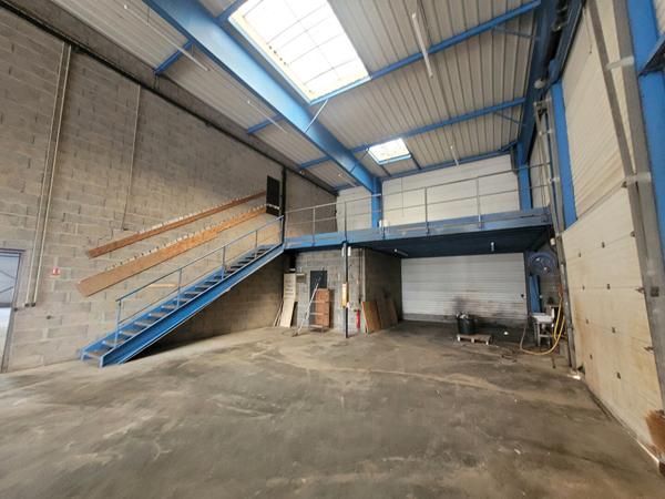 A LOUER - 1073 m² - Bâtiment d'activité Vertou