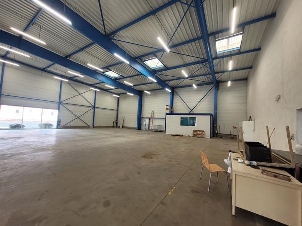 A LOUER - 1073 m² - Bâtiment d'activité Vertou