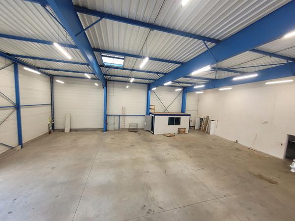 A LOUER - 1073 m² - Bâtiment d'activité Vertou