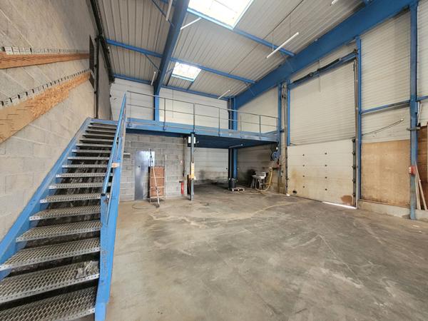 A LOUER - 1073 m² - Bâtiment d'activité Vertou