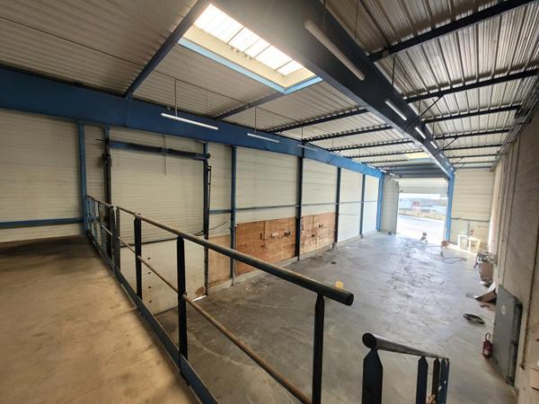 A LOUER - 1073 m² - Bâtiment d'activité Vertou