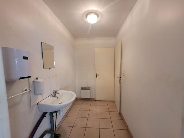 A LOUER - 1073 m² - Bâtiment d'activité Vertou