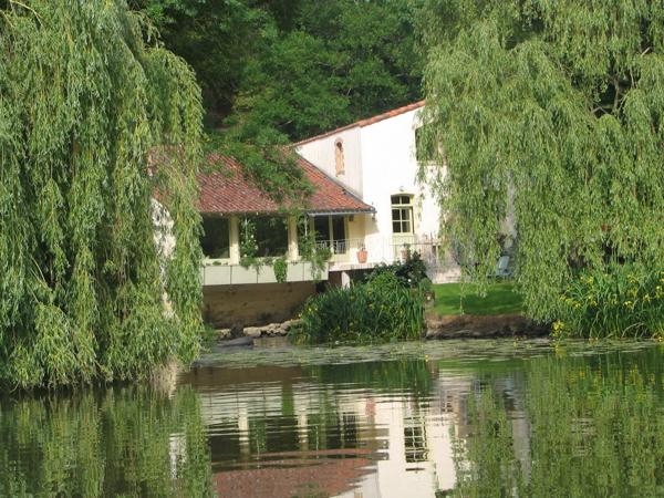 MOULIN BORD DE SEVRE, 5 chambres