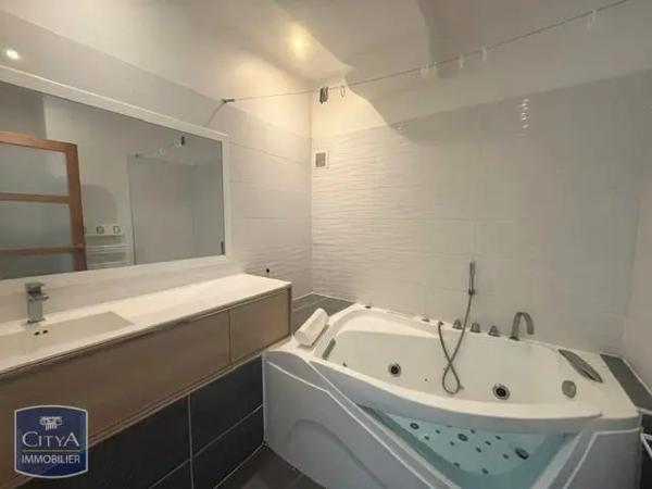 Appartement à louer 5 pièces 108.19m² Nantes (44100)