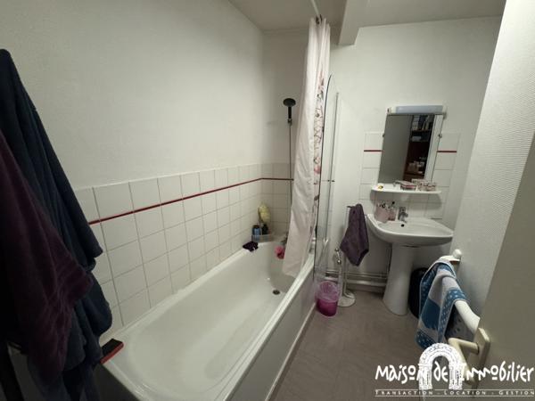 Location Appartement - 3 pièces - 60m² - SEGONZAC Centre-ville