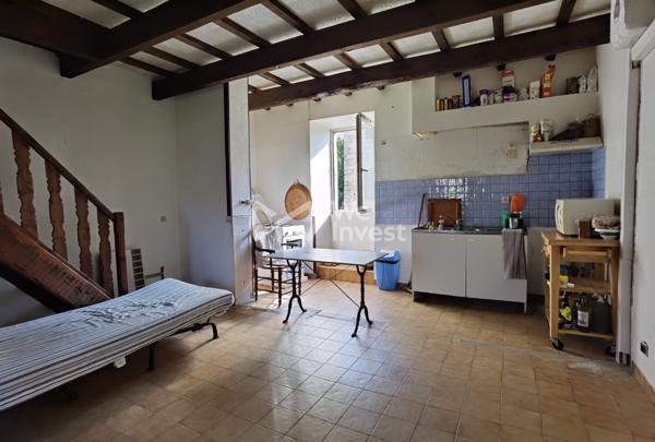 Maison de hameau avec garage