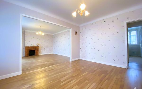 Appartement à vendre    2 pièces • 83,83 m2 Lisieux