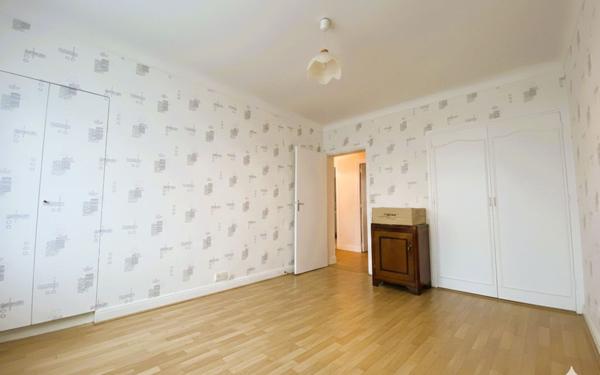 Appartement à vendre    2 pièces • 83,83 m2 Lisieux