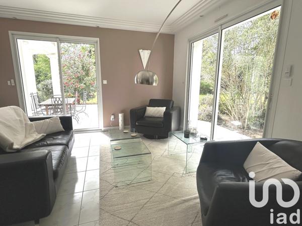 Maison d’architecte 7 pièces de 192 m² à La Chapelle-sur-Erdre (44240)