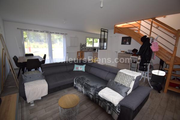 LAVAL - Pavillon Récent 3 chambres et jardin de 396m2