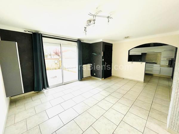 Villa 2 faces rénovée de 100m2 sur parcelle de 188m2 à Baho