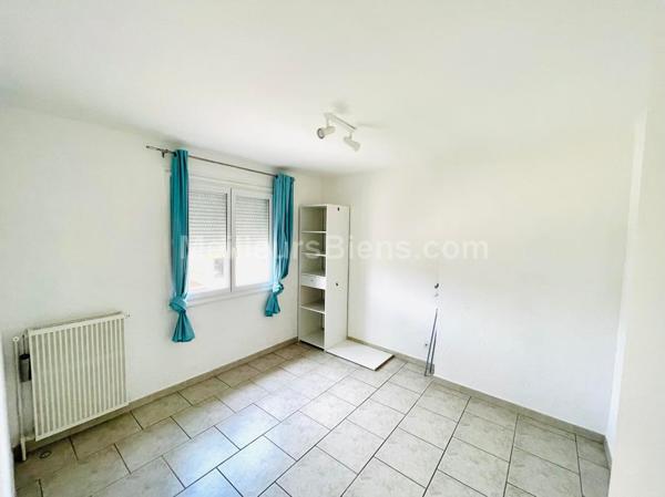 Villa 2 faces rénovée de 100m2 sur parcelle de 188m2 à Baho