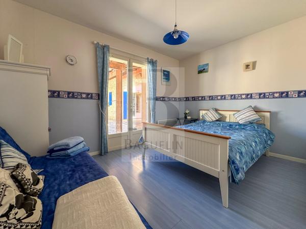 Maison familiale de 6 ch avec grand terrain et piscine