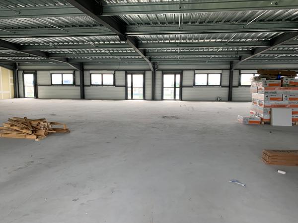 Location / Local Commercial