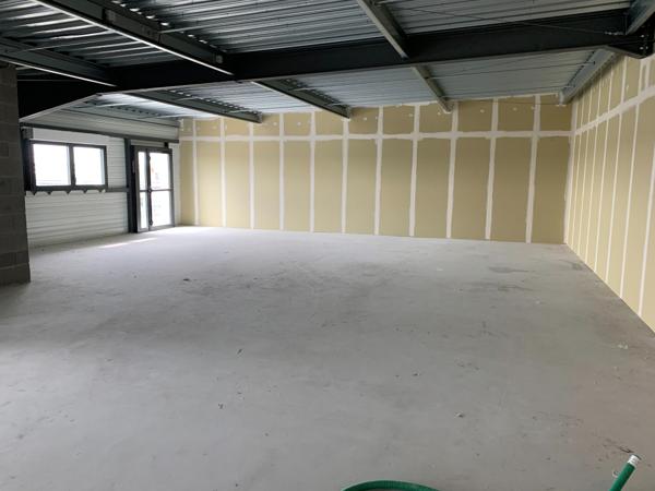 Location / Local Commercial