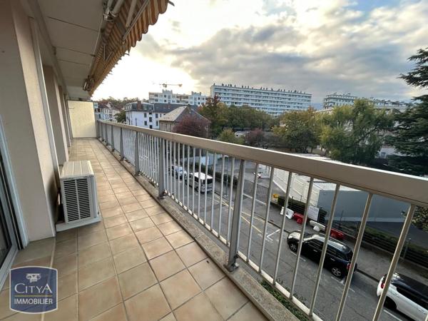 Appartement à louer 4 pièces 112.49m²