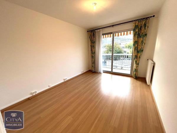 Appartement à louer 4 pièces 112.49m²