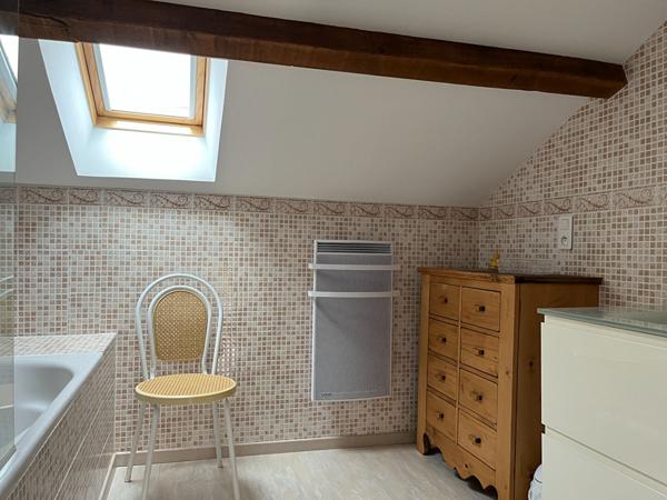 A vendre magnifique fermette en pierres au milieu de la nature  24330 BASSILLAC ET AUBEROCHE