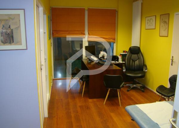 Local d'activité 11 pièces 300 m2