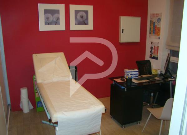 Local d'activité 11 pièces 300 m2