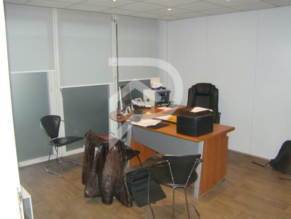 Local d'activité 11 pièces 300 m2