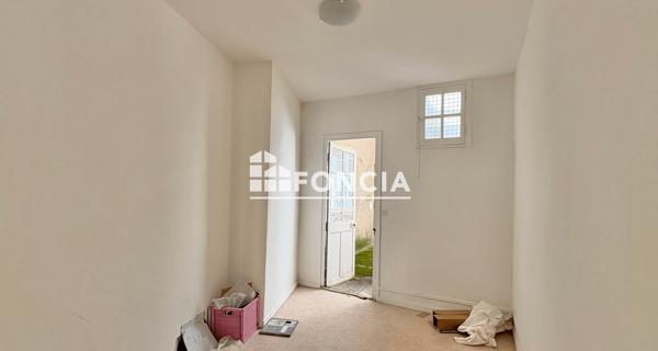 À vendre Appartement 4 pièces 141 m² - Nîmes 30000