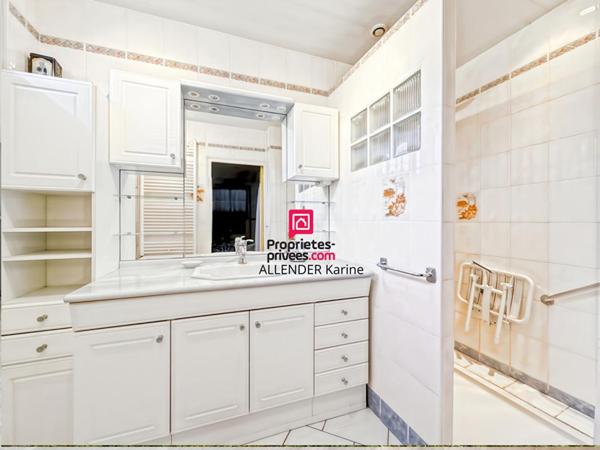 Maison Villeneuve L Archeveque 4 pièce(s) 107 m2