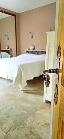 CHARTRES AGGLO Superbe maison style architecte de 190m² environ en plein coeur agglomération côtée