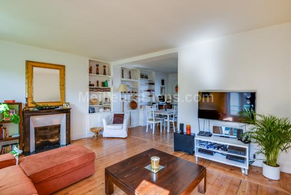 Appartement 3 pièces dernier étage avec vue et jardin privatif.