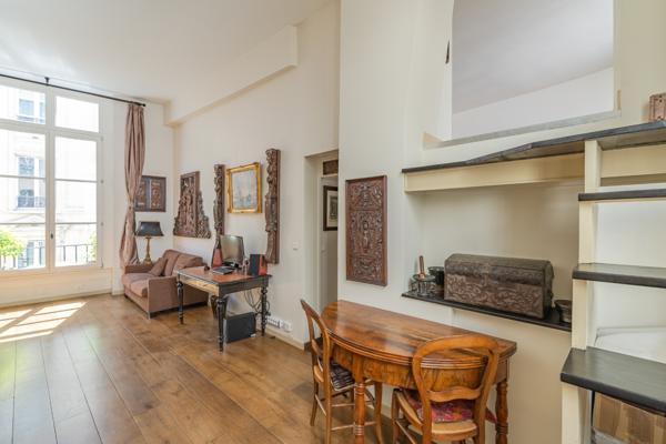 Très beau studio / 2 pièces - Secteur Place des Victoires