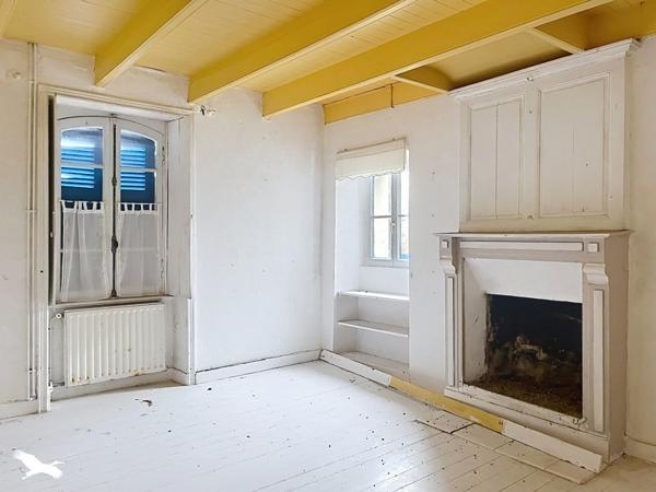 Maison 182 069 € Audierne 3 p 72 m² DPE G