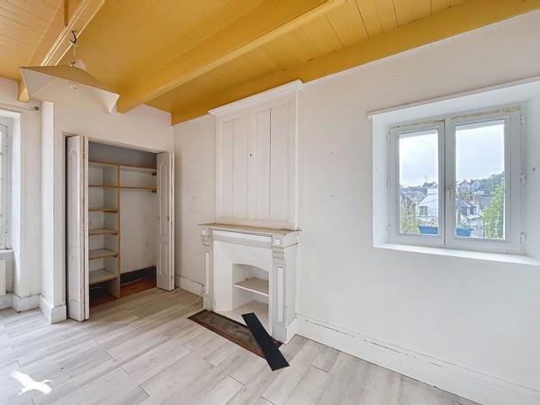 Maison 182 069 € Audierne 3 p 72 m² DPE G