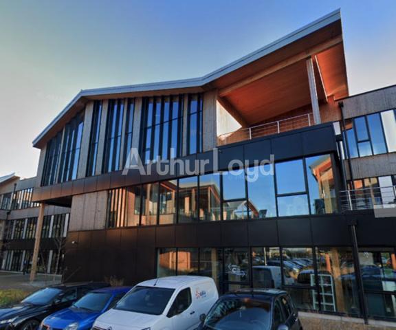 Bureaux à louer Villeneuve d'Ascq grandes surfaces terrasses et parkings