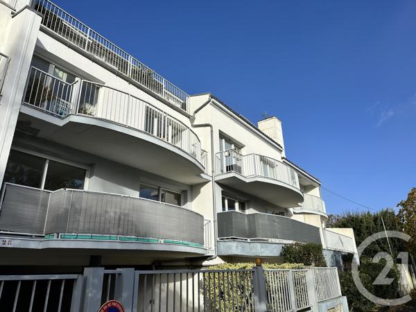 Appartement F2 à vendre  2 pièces - 38,67 m 2   LA ROCHELLE  - 17