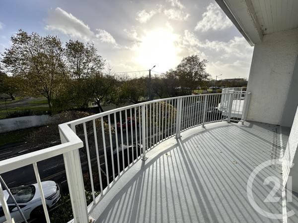 Appartement F2 à vendre  2 pièces - 38,67 m 2   LA ROCHELLE  - 17