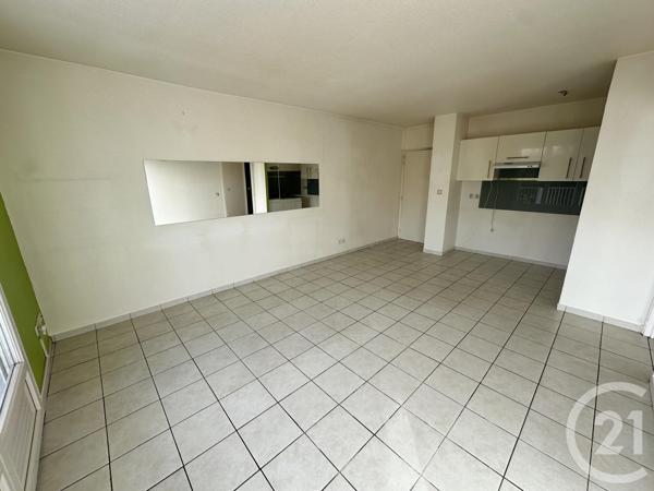 Appartement F2 à vendre  2 pièces - 38,67 m 2   LA ROCHELLE  - 17