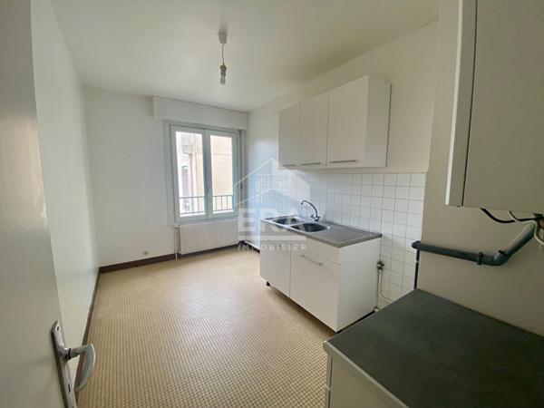 Appartement  3 pièce(s) 63.23 m2 CHATEAUROUX hyper centre