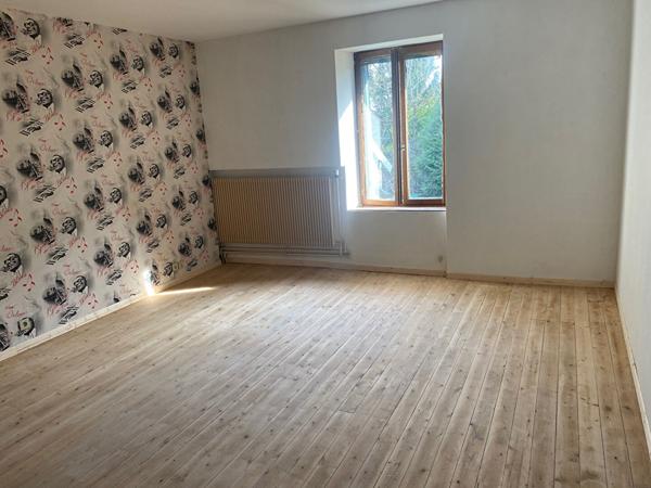 Maison Etuz 7 pièce(s) 216 m2