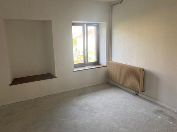 Maison Etuz 7 pièce(s) 216 m2