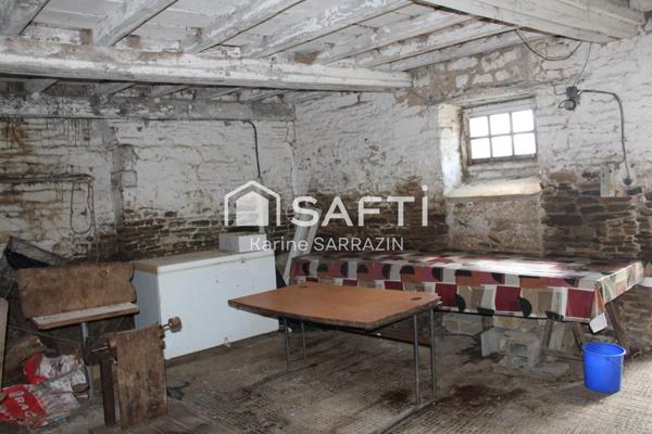 longère en pierres à rénover en plein cœur de la campagne