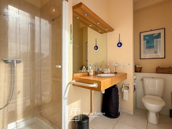 Appartement
                                                                                                                                                                                                                                                                                                                        4 pièce(s)                                                                                                                                                                                                          3 chambre(s)                                                                                                                                                                                                          101  m²