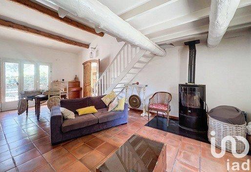 Maison traditionnelle 6 pièces de 190 m² à Bandol (83150)