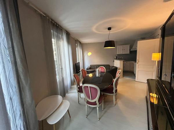 3 PIECES MEUBLE - refait à neuf -