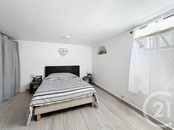 Maison à vendre  8 pièces - 247,44 m2 VALLAURIS - 06