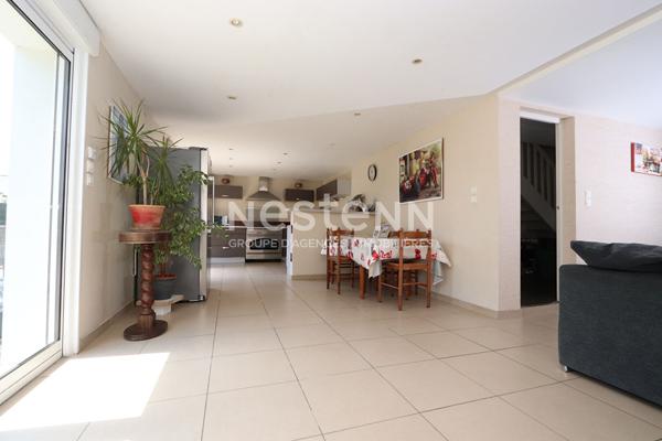 Spacieuse maison familiale non mitoyenne avec grand terrain - 126 m² habitables
